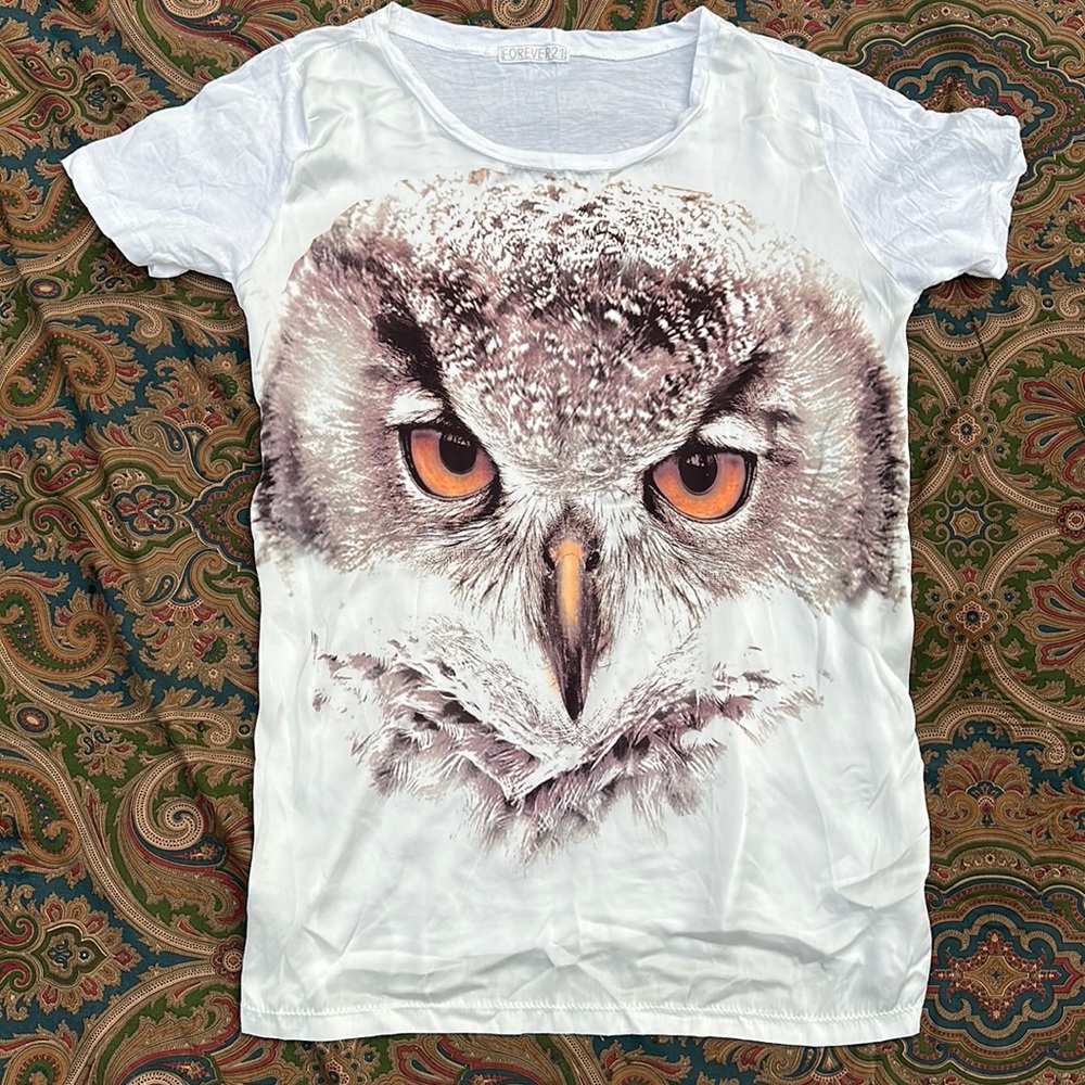 Forever 21 snowy owl shirt silky front graphic in white M